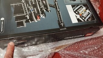 LEGO Technic 42096 Porsche 911 RSR (1580 dílku), nové - 4