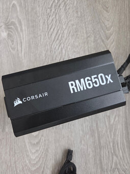 Corsair RM650X - 4