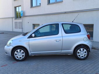 Toyota Yaris 1.0 VVT-i 48kw,2xklíč,1.Maj,127tkm,Klima - 4