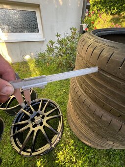 Alu kola Alutec 18" černá – sada 4 ks - 4