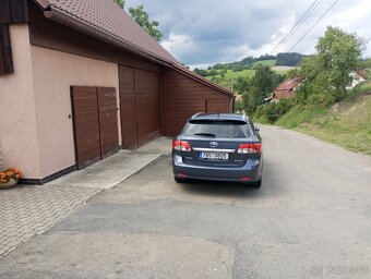 Toyota Avensis - 4