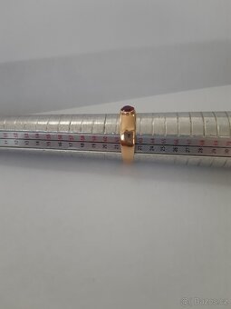 Zlatý prsten s růžovým kamínkem - 4