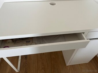 Dětský psací stůl IKEA MICKE - 4