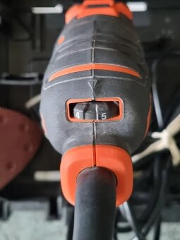 Multibruska oscilační Black-Decker MT300KA - 4