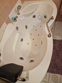 Hydromasážní vana - 4