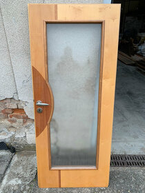Masivní dveře sapeli WC 60 cm a prosklené dveře sapeli 70 cm - 4