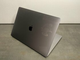 Apple MacBook Pro 15" 2016 / SSD 256GB / SG - 4