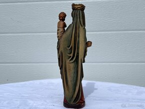 Dřevěná socha Panna Marie s Ježíškem malovaná - 4