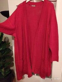 Krásný a velký červený svetrový kabátek, dvě kapsy cca 4-5XL - 4