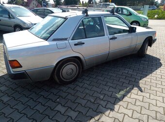 Mercedes Benz 190E 1.8 benzin - 4