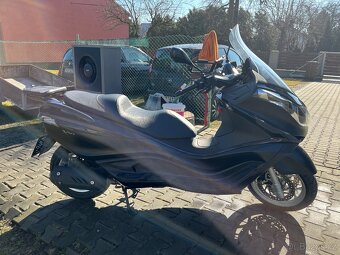 Piaggio X10 125 ABS-ASR 2016 - 4