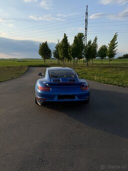 Porsche 911 Turbo S - 4