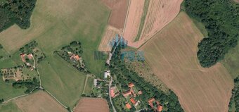 Prodej prostorného pozemku v malebné obci Nalžovické Podhájí - 4