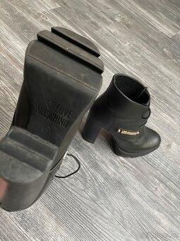 LOVE MOSCHINO dámské kotníkové boty - 4