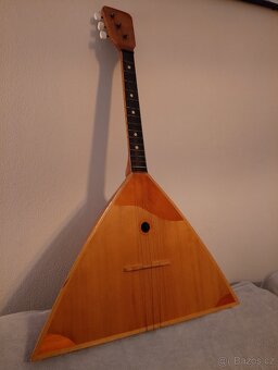 Balalajka s Orange design detail - 4