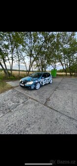 VW Golf 5 - 4