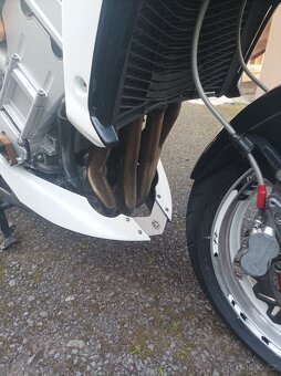 Yamaha FZ1 - 4