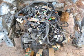 motor a převodovka Peugeot 1.8 i 8 ventil 1 vačka r.v. 99 - 4