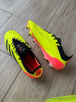 Kopačky Adidas Predator Elite SG - 4