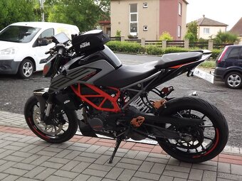 KTM 125 Duke - 4
