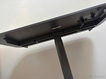 IKEA výškově nastavitelný stůl - 4