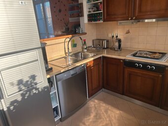 Kompletní kuchyně dřevěná dvířka - 4