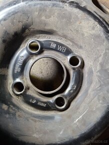 plechová kola 5,5Jx14 et49 4x100 s pneu kumho 175/65 R14 - 4