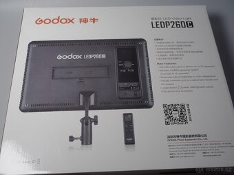 LED video světlo Godox LEDP260C - 4