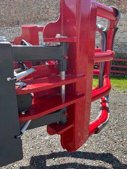 Kleště na balíky pro čelní nakladač - 4