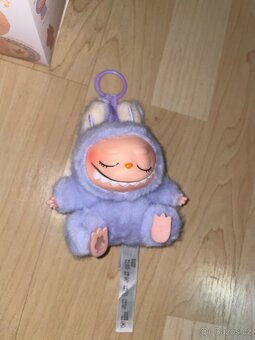 Labubu Have A Seat - 4