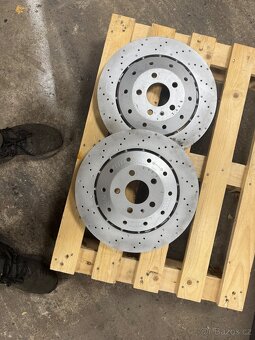 Kotúče Audi RS6 - 4