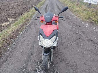 Prodám Elektroskútr Akumoto - 4