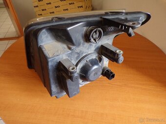 Ford Connect 2002-2013 světla + podběh - 4