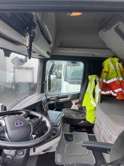 SCANIA R450 tahač - 4