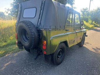 UAZ 469 - 4