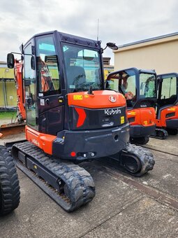 minibagr Kubota U56-5 - 4