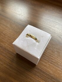 Zlatý prsten s barevnými zirkony - 4