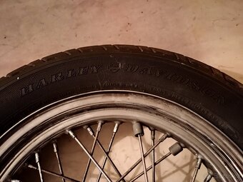 Harley Davidson ROAD KING - originál přední kolo 16" - 4