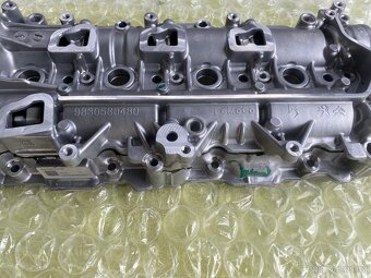 VÍKO HLAVY VÁLCŮ S VAČKAMI 1.5 HDI ŘETÍZEK 8MM - 4