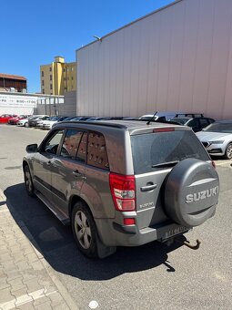 Suzuki Grand Vitara 1.9DDiS 95kw 4x4 2009 Facelift - 4