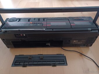 Hitachi TRK-3D 5E - 6 FM predvoleb - 4