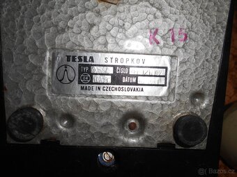 Starý telefon Tesla k zavěšení na stěnu. Rok 1981 - 4