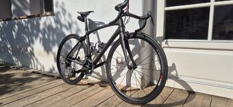 Velmi lehké silniční kolo, vše z karbonu, rám M, SRAM RED - 4