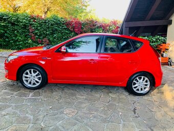 HYUNDAI i30 1.6i 93kW Nové v ČR 1 Majitel velmi pěkný - 4