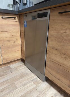 Myčka na nádobí 45cm BEKO DFS28130X - 4