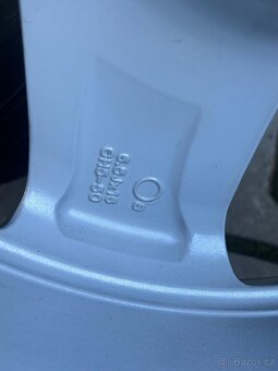 Dacia Duster MK1, zimní originální Alu kola 16 - 4