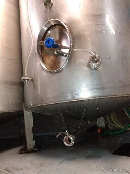 Predám nerezové nádrže na víno - 4