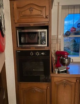 Rustikální dubová kuchyně se spotřebiči,5777 - 4