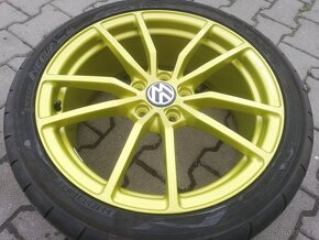 Kola VW prototyp r18 - 4