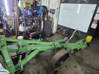 Prodám 3 radliční nesený pluh - 4